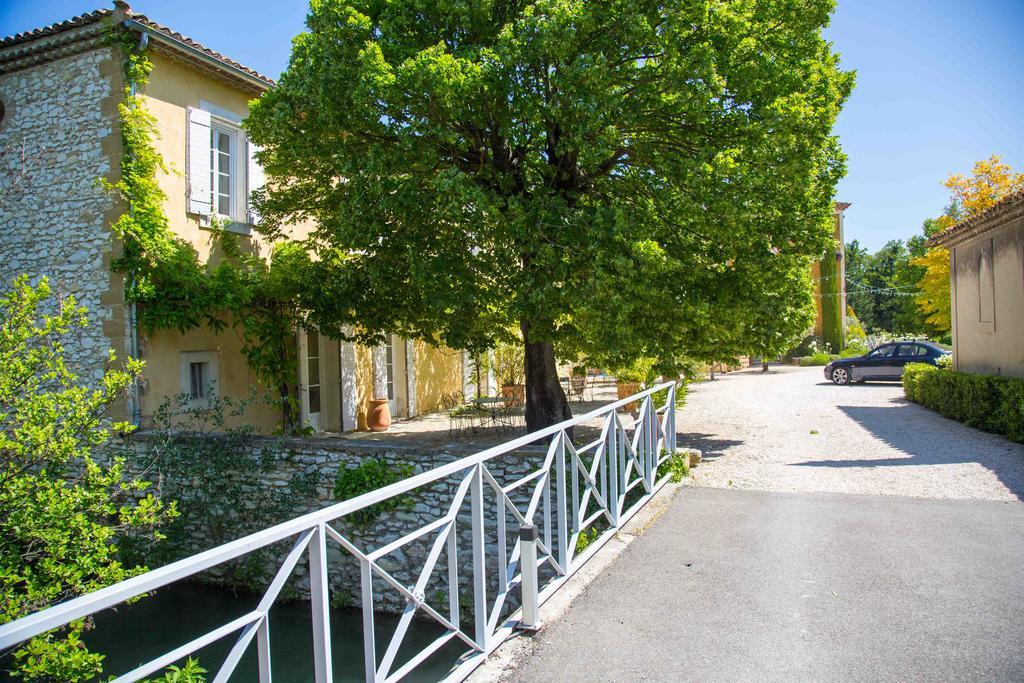 Hotel Domaine De Blanche Fleur Châteauneuf-de-Gadagne Exterior foto