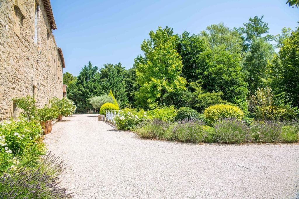 Hotel Domaine De Blanche Fleur Châteauneuf-de-Gadagne Exterior foto